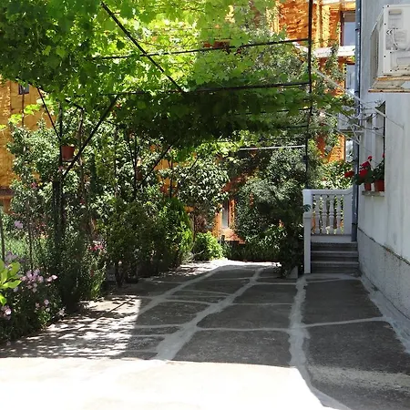 Къща за гости Rusalka Бяла