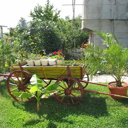 Къща за гости Rusalka